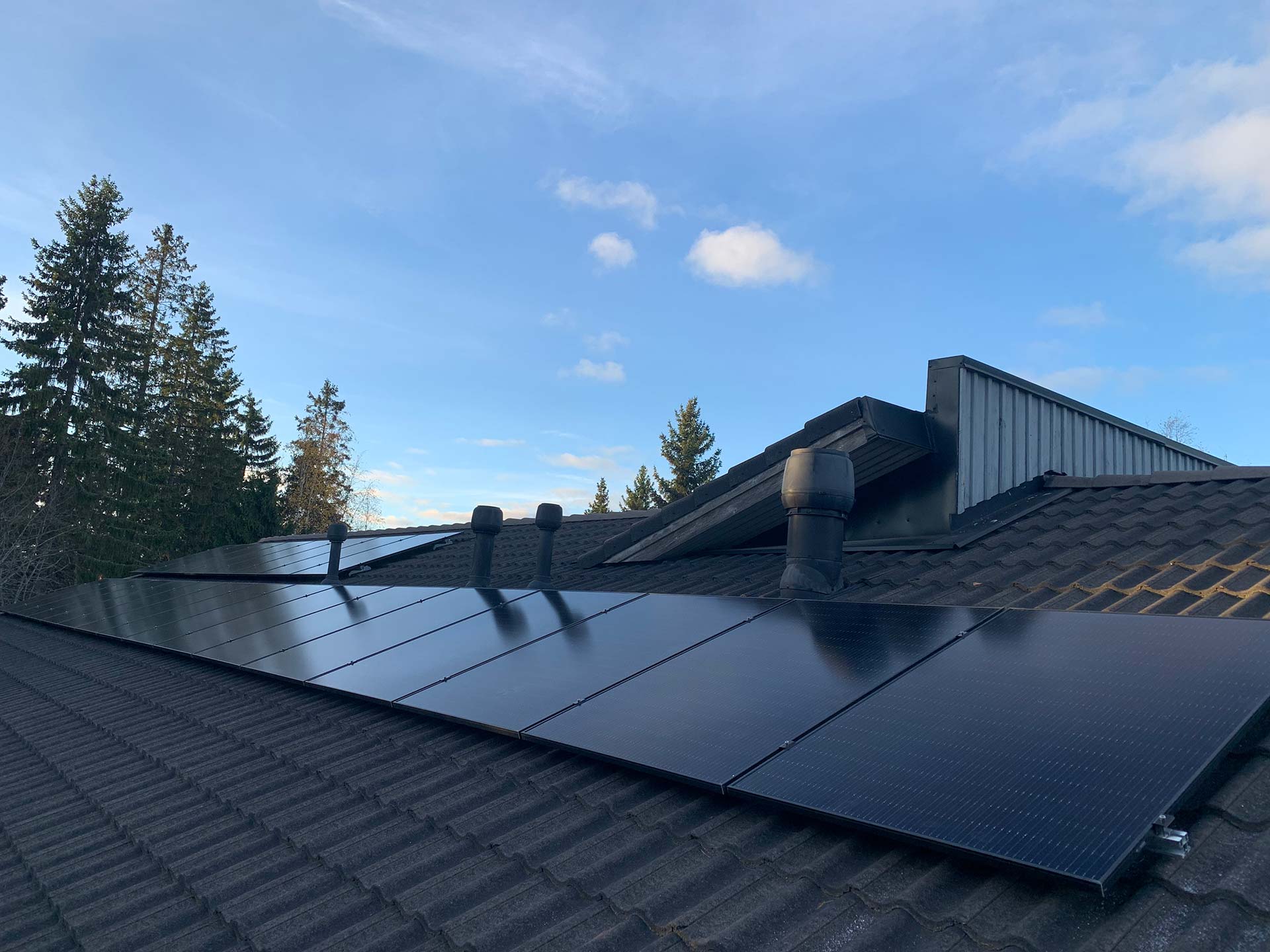 Aurinkopaneelit omakotitaloon